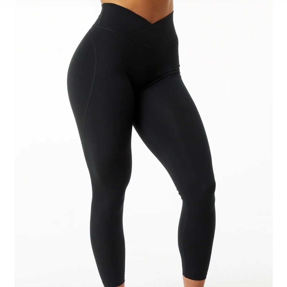 Alphalete surface power legging